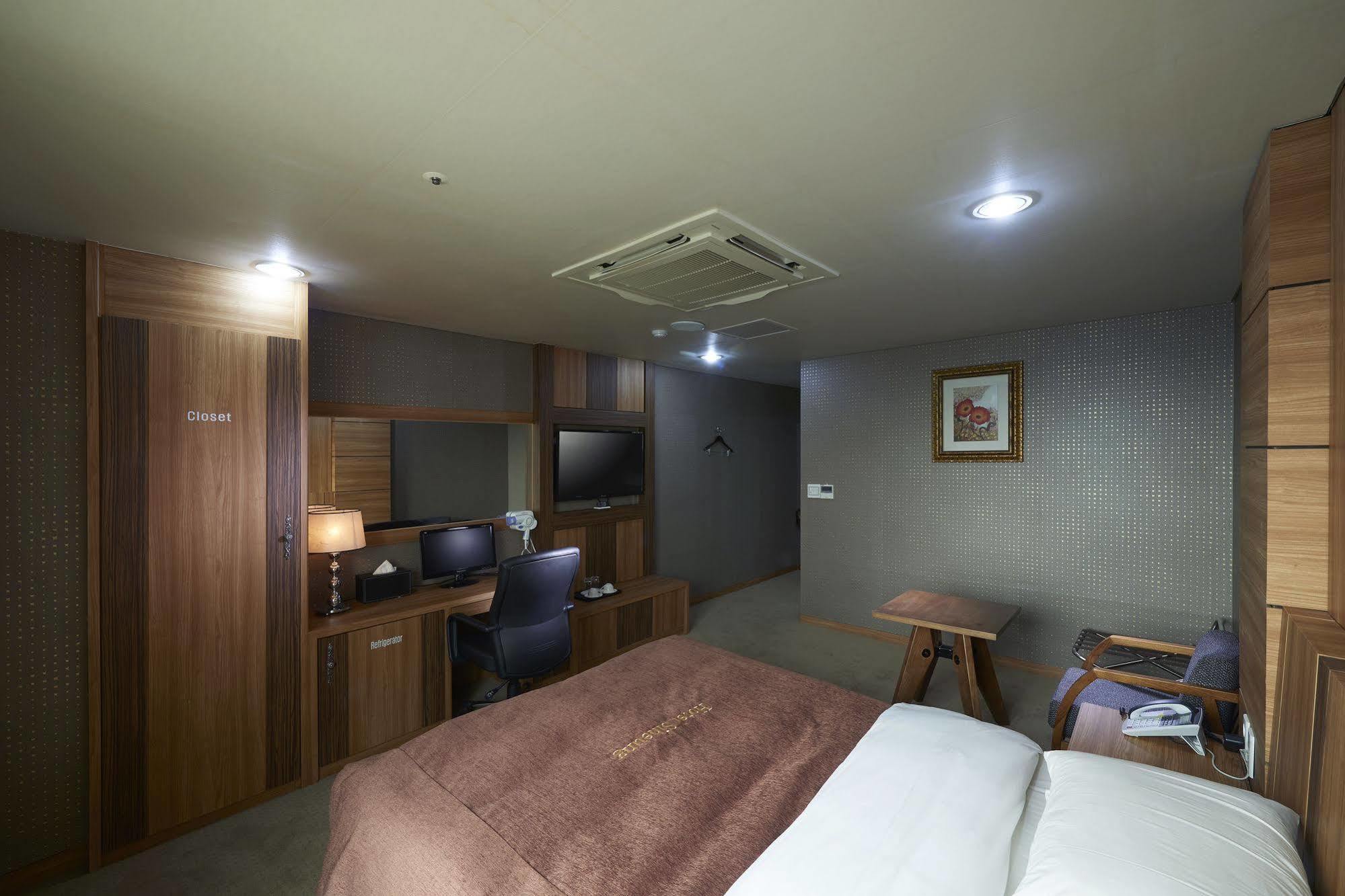 Benikea Premier Hotel 始兴市 外观 照片