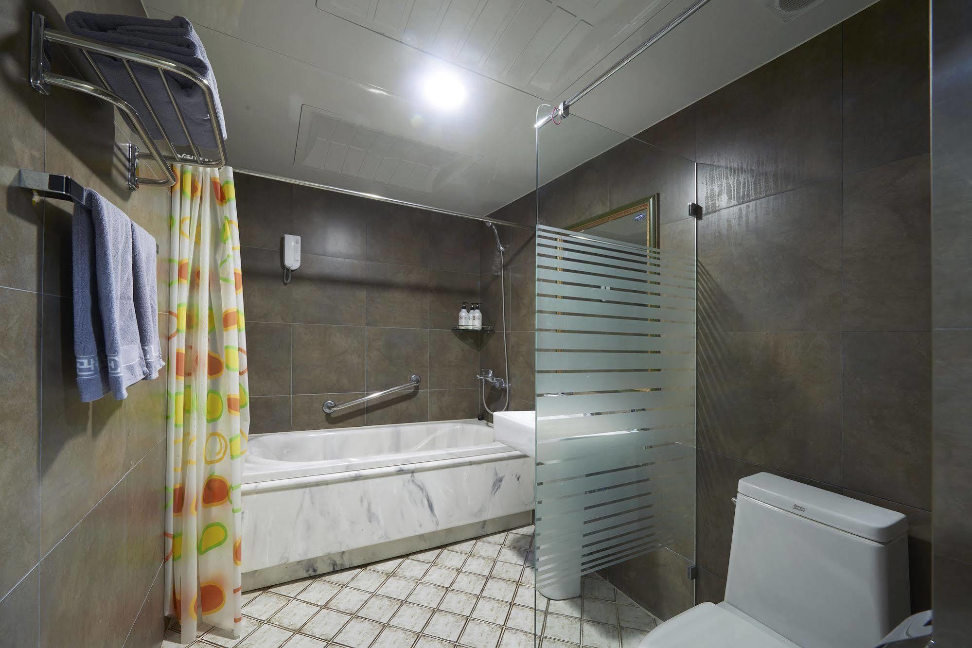 Benikea Premier Hotel 始兴市 外观 照片
