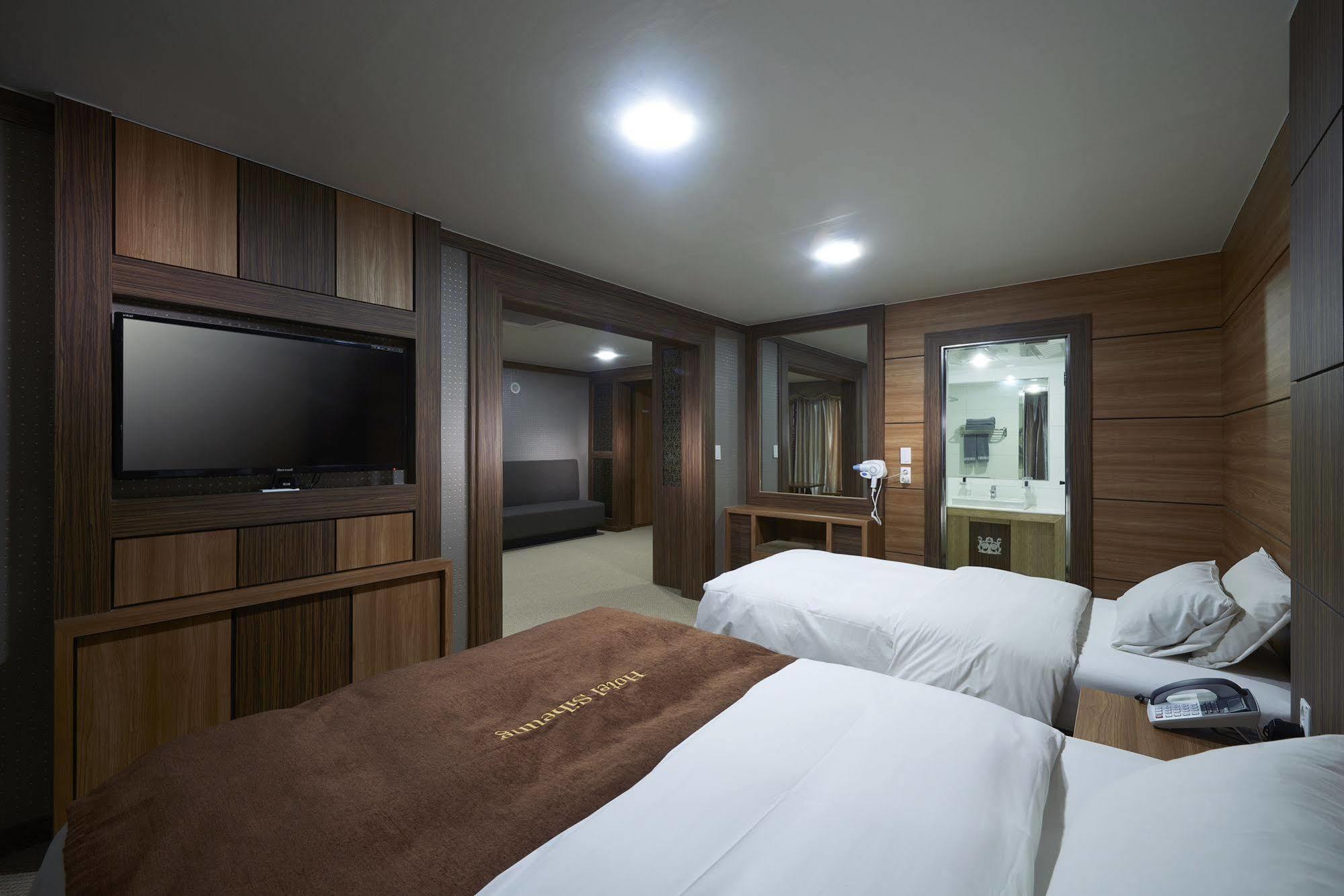 Benikea Premier Hotel 始兴市 外观 照片